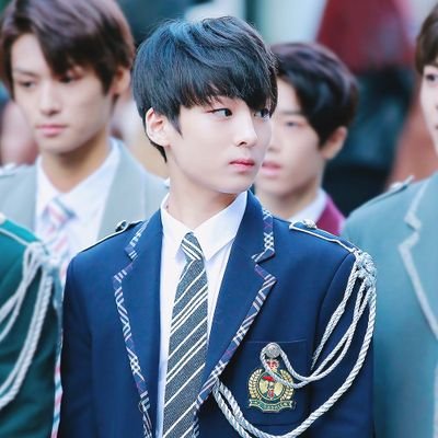 OCRP ; Ezzra Wolfe (FC : Kim Jisung from TRCNG)