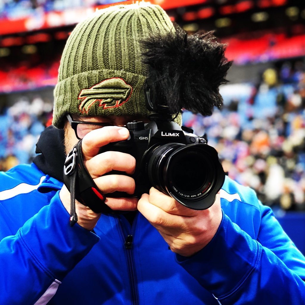 bequadro's profile picture. Music Teacher, Musician, Freelance Videographer