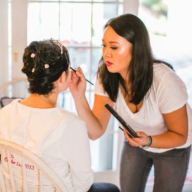 _elainemakeup's profile picture. Professional makeup artist & Mom of 2 👧🏻👶🏻