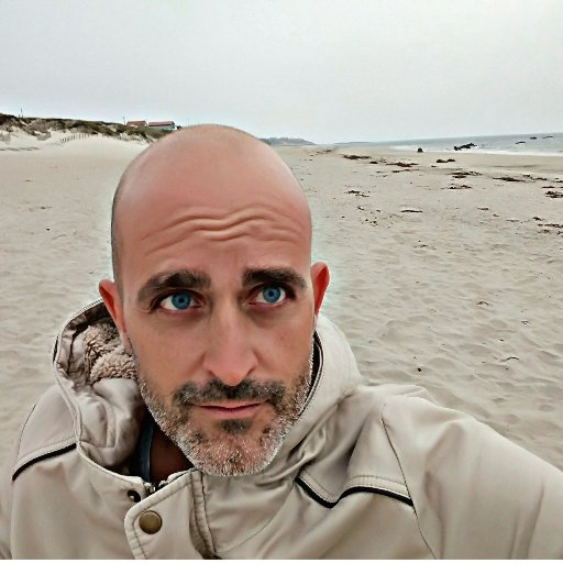 LeathCQ's profile picture. Siempre observando y aprehendiendo. Ingeniero.  preHistoriador. protoFotógrafo. OQ!