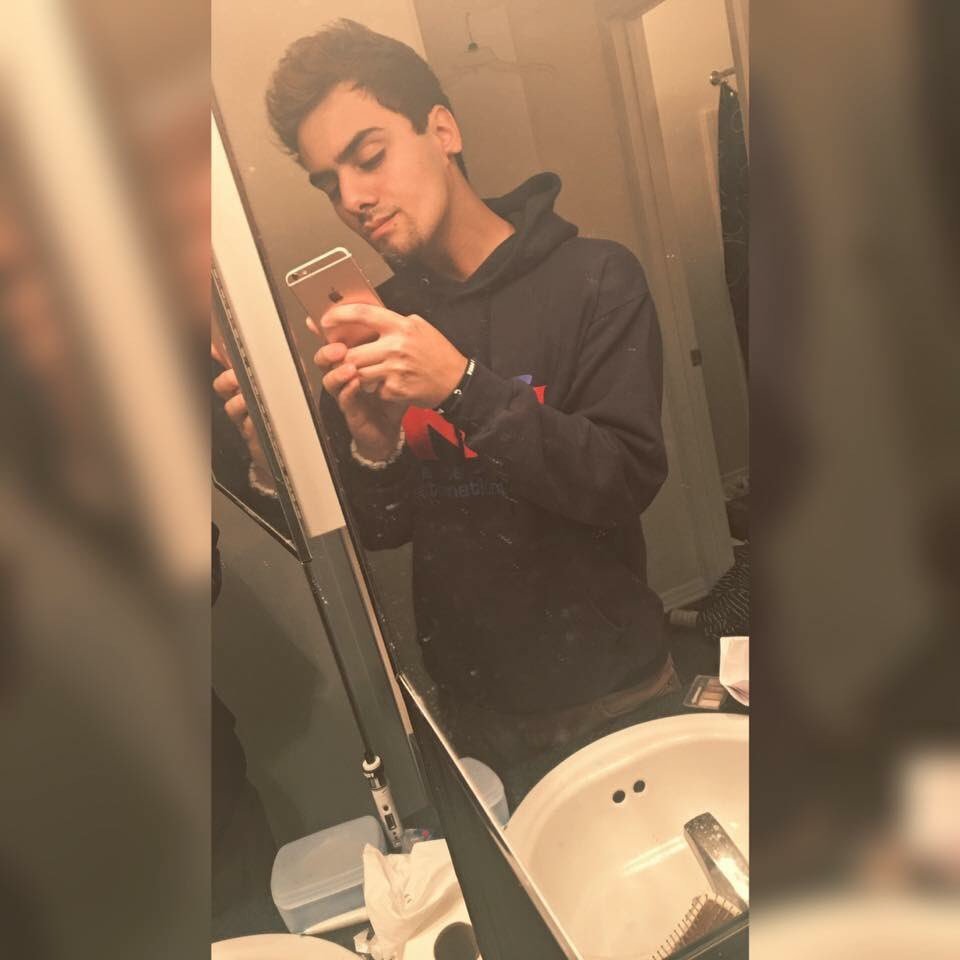 TheJulianAngelo's profile picture. North Carolina. Lame asf.