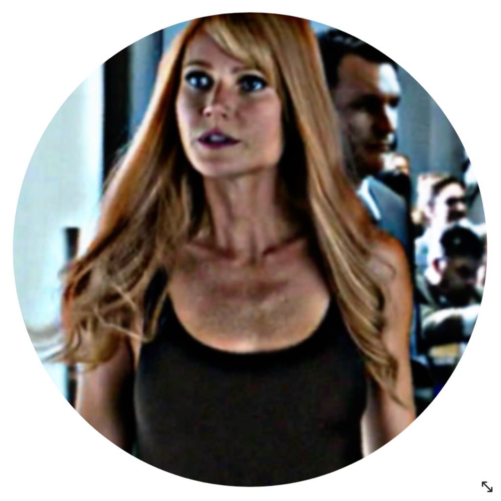 ❛—I would like a vodka martini, please. Very dry, with olives. A lot of olives. Like, at least three olives.❜ ┃ᴍᴀʀᴠᴇʟ┇ᴀᴜ┃