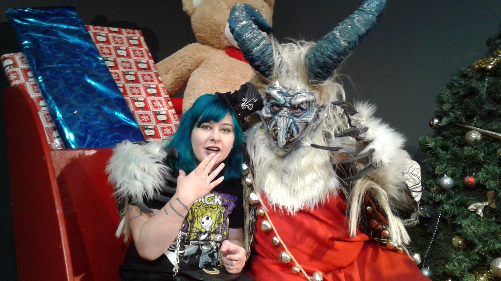 Haunted_Annsion's profile picture. Cat mom, Disabled person, Toy enthusiast, occasional comic reader, and weird-haired-lady- type. Disney is my second home. #iggppc  #HouseOrgana #trooplovegood