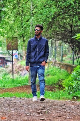 Designer🖱️⌨️, 
Fashion Lover👖👕🕶️, 
Photography📷, 
Single🔎,
Travel Head ⛺️🏍️