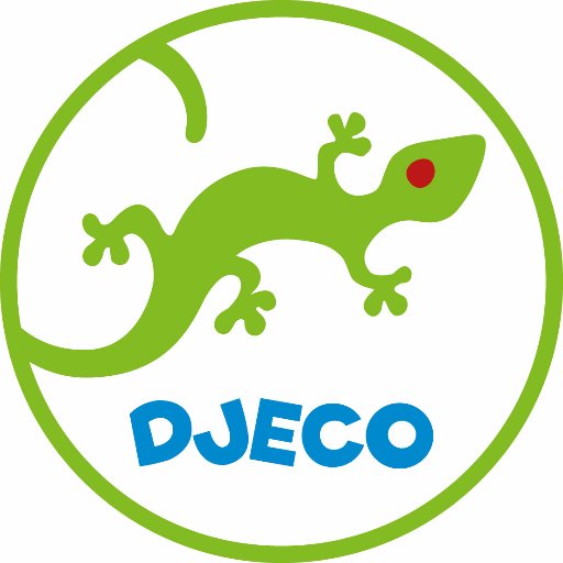 Les mains dans la peinture et le ciel dans la tête, l'équipe créative de #Djeco imagine des jouets avec un esprit de liberté qui laisse place au plaisir! 🦎