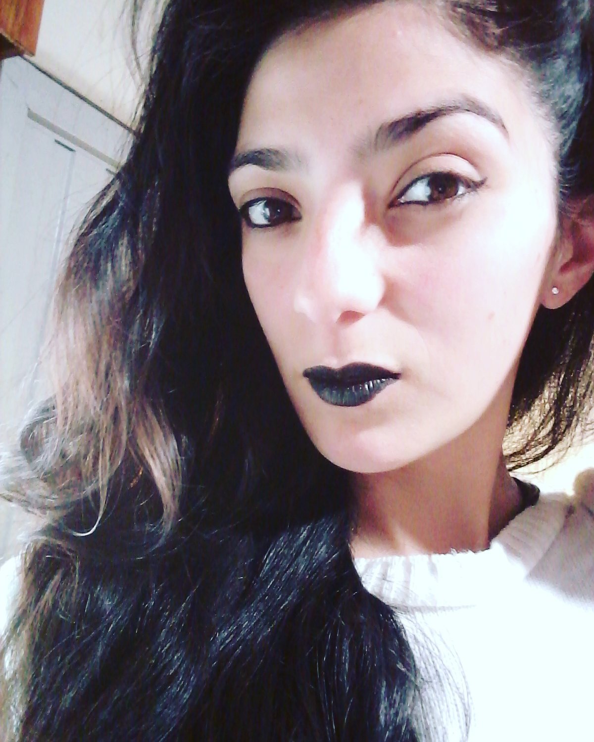 DaniS_ella's profile picture. Asi... 
Esa mezcla de se que te fuiste, pero tamb que te necesito.
Asusta que cada dia sea mas...