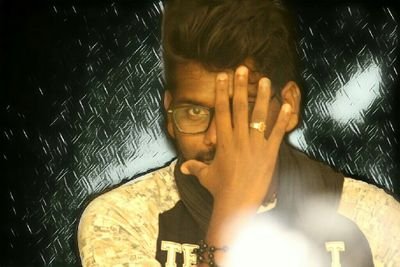 Saravanansanj14's profile picture. 