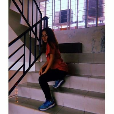 Filipina 🇵🇭 / 18 / God fearing 😇 / Taekwondo Player 💪 / Black ▪️and White ▫️/ 08 ❤ / ABEnista / IG: lieylab follow me 🌼/ Official Account 🌼