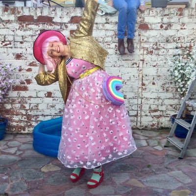 PhoebeFoxtrot's profile picture. Illustrator, feminist and community artist. Loves telling stories. Leaves art in baby changing rooms.