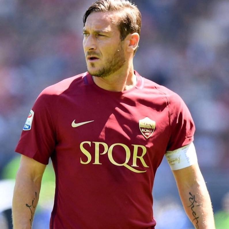 BriendClement's profile picture. Supporter de l'@OL et membre du Café du commerce