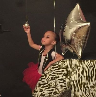 CheloRguezMendz's profile picture. Loco y creyente de que la vida no es tan Seria.... Papá de Tata.