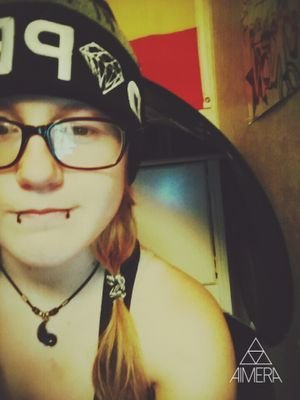 lildragon4_2_0's profile picture. I'm an alian👽 who wants to spread good vibes peace✌ and love. I like pictures and wanna be a youtuber. also am 20 and am lucky enough to have found my one love.