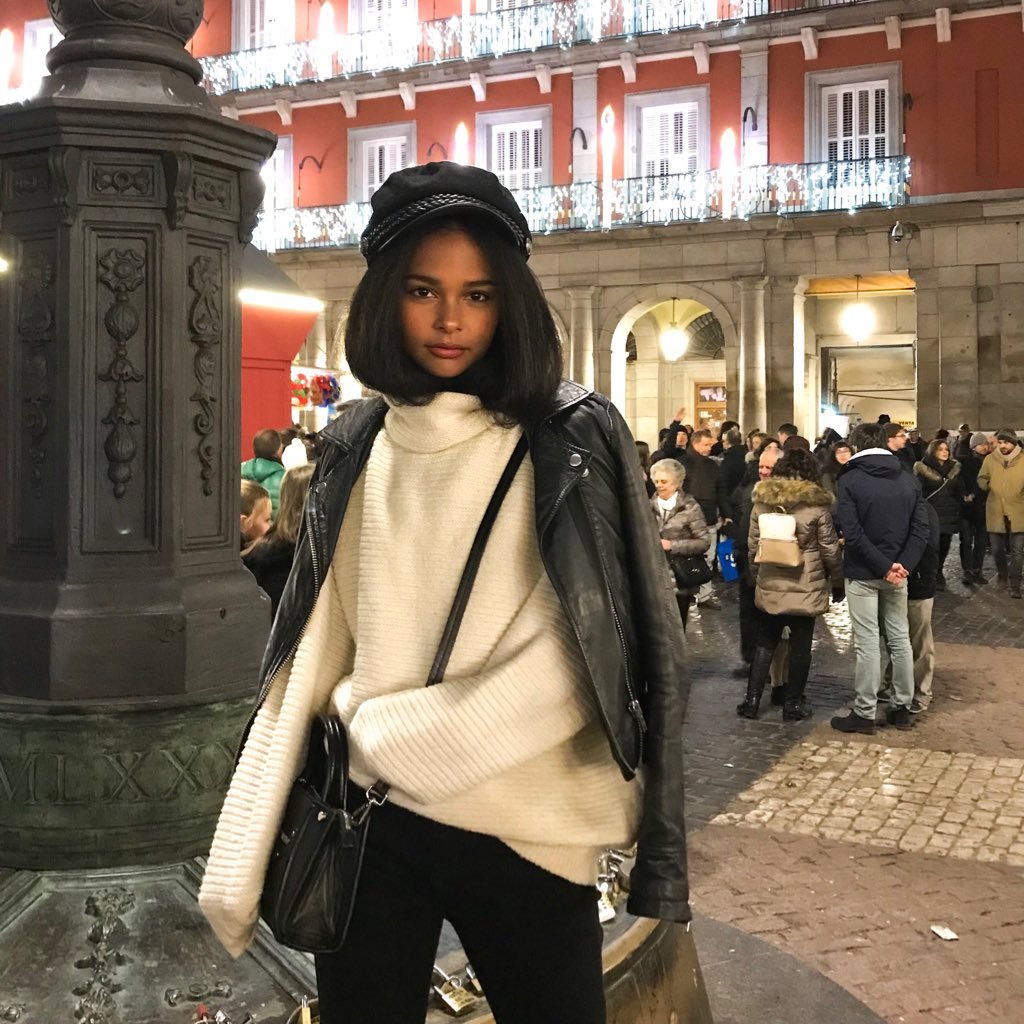 JustineMSmart's profile picture. Instagram: Justinesmart