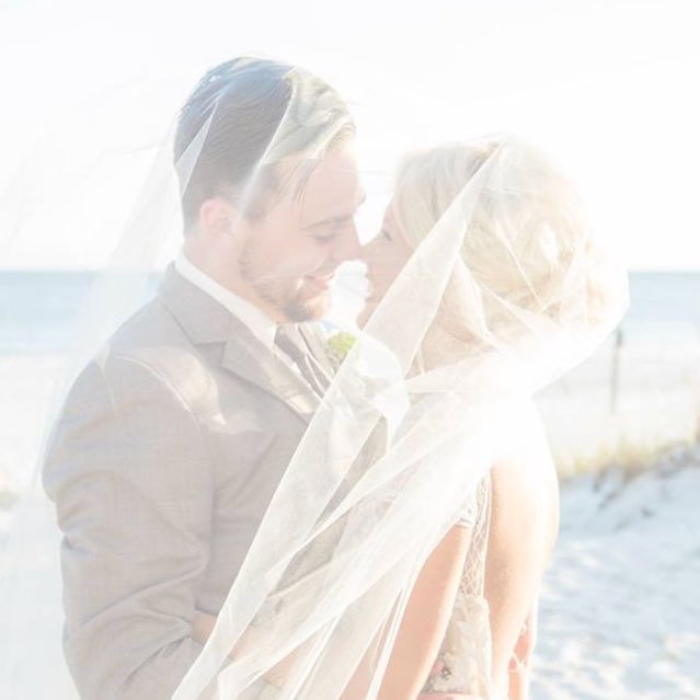 sam_wilemon's profile picture. mom. teacher. Netflix addict.