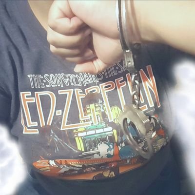 ztars666's profile picture. 