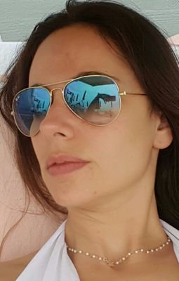 Love Travel ✈⛵ Cuba ❤ my dogs 🐕🐶 good food 🎂 life is good 🎉
