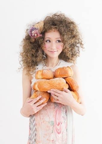 ufb_moe's profile picture. 沖縄のお菓子屋さんU.F.B。スィーツクリエイター💕 元東京都公務員→お菓子屋さんを開業して12周年😊🎀