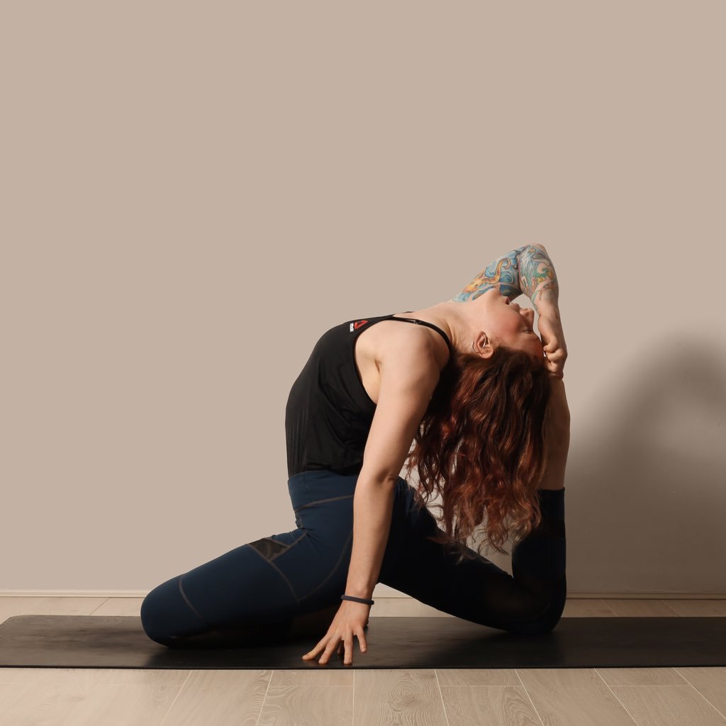 @LauraHarveyYoga