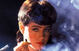 PGalifato's profile picture. Aprendo y enseño, escribo a mano; siempre con los labios pintados de rojo y mi capa de superwoman.