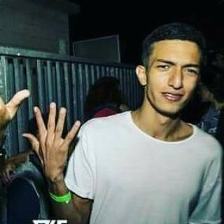 ilikecamus's profile picture. 🇮🇹🇹🇳🇮🇪