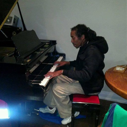 Producer/songwriter/keyboard player/ producer at link up re-cordz and groove street recording studio