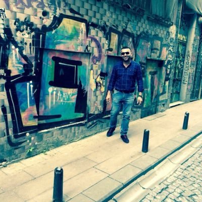 eğer yüzüne bakmıyosam, bundan şikayet edicegine nefretimi görmediğin için mutlu ol