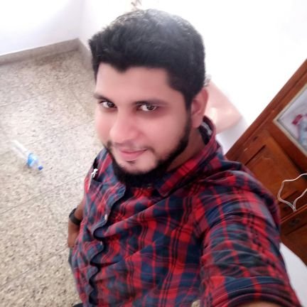 Praveencommrade's profile picture. ചുവപ്പ് പൂക്കുന്ന വാകമരങ്ങൾ ഞാന്‍ നട്ടതല്ല.... പക്ഷേ ചുവന്ന പൂക്കള്‍ ഞങ്ങളുടെ വിശ്വാസമാകുന്നു ...ഒരിക്കലും 
ഒറ്റപ്പെട്ട പോകില്ലെന്ന വിശ്വാസം...