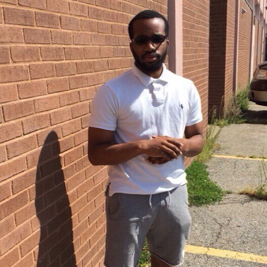 IG: __pilots05 C money Follow me #NorviewPilotsBastketball #c/o 16 🎓