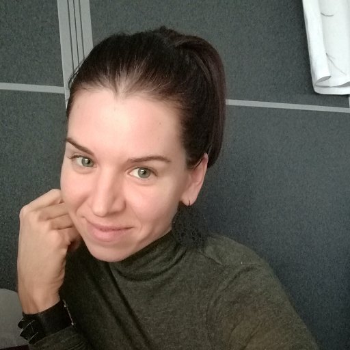 veronikashoebr's profile picture. 