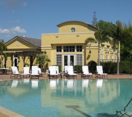 ArborsCarroll's profile picture. We are a luxury condominium developement located in the heart of Carrollwood in Tampa, Florida.