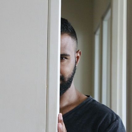 Ale_sandroc's profile picture. Dono do sorriso com uma brecha no meio.