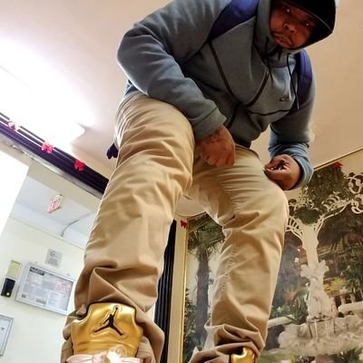 Johnny_b_walker's profile picture. I am biNNy Willimas aka Mr. Rich Rumorsz  Follow Me On Instagram @JOHNNYSCARFACE_730