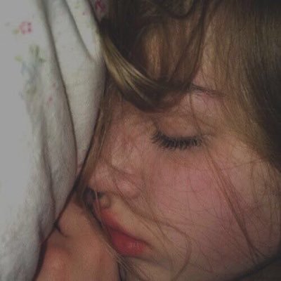 Carrie93100371's profile picture. 