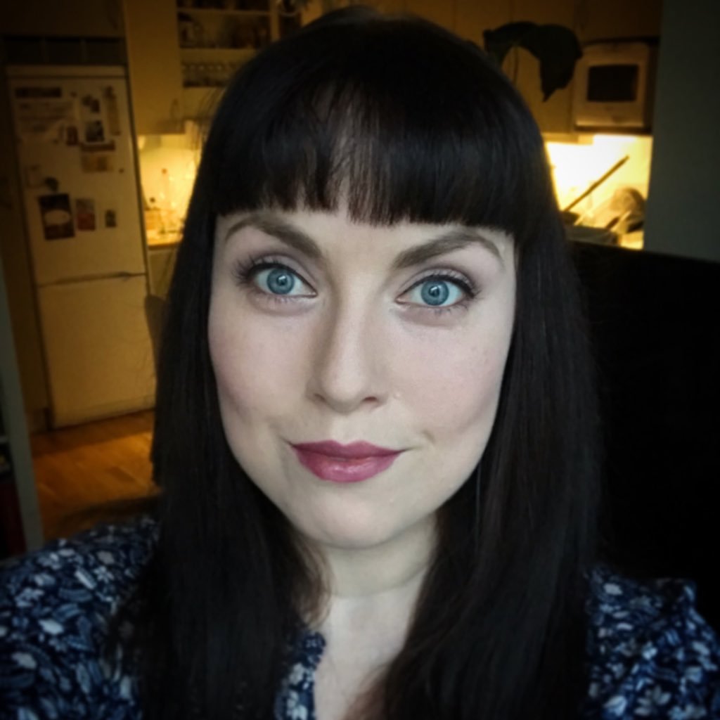 She/her. Translator who works with subtitles, loves horror and nailpolishes. Translated The Nordic Cookbook.