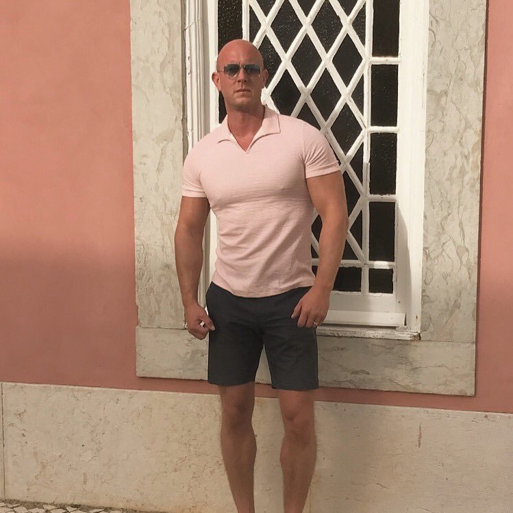 Managing Partner at SEC Newgate. Loves life, travel, the gym and vodka in equal measures. Please note that my opinions do not reflect those of Publicasity.