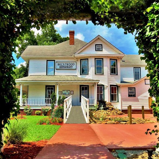 The Brentwood is an Award-Winning restaurant in Little River serving delicious Low Country French Cuisine in a beautiful historic Victorian setting.