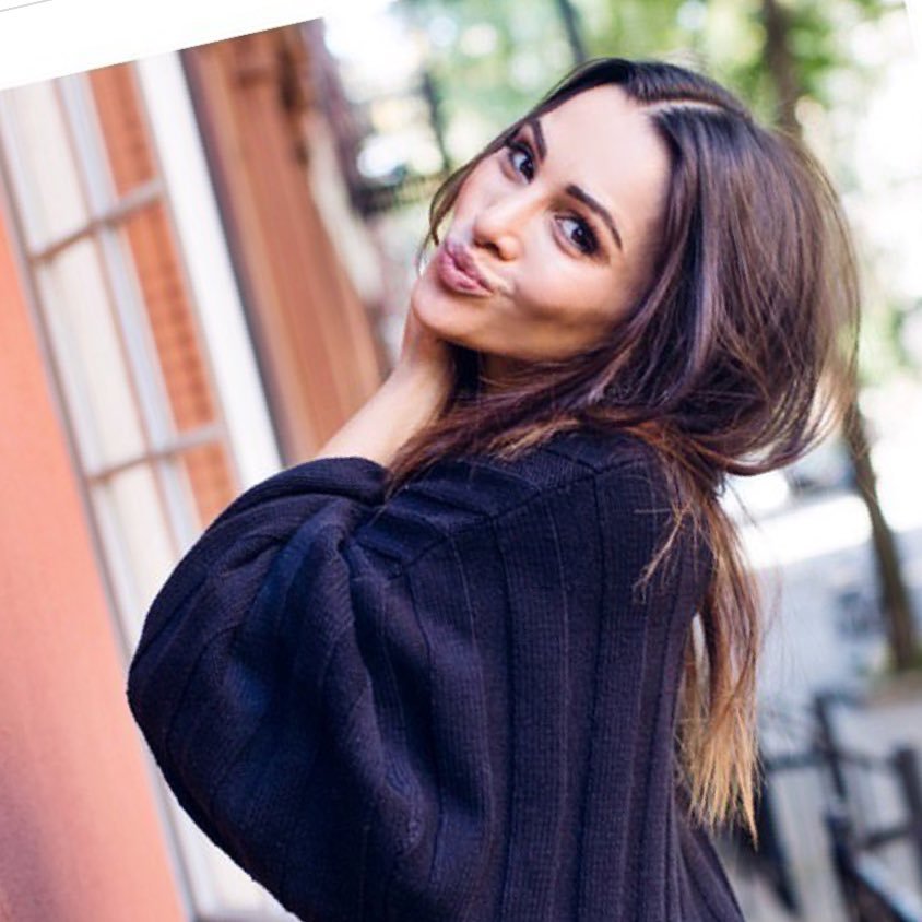 ♡ First official fan account for Andi Dorfman, on The Bachelor/The Bachelorette ♡ Andi followed on 1/13/14. Follow Andi: @AndiDorfman ♡