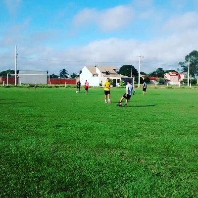 Um alguem em um lugar desconhecido não sabe com quem falar...