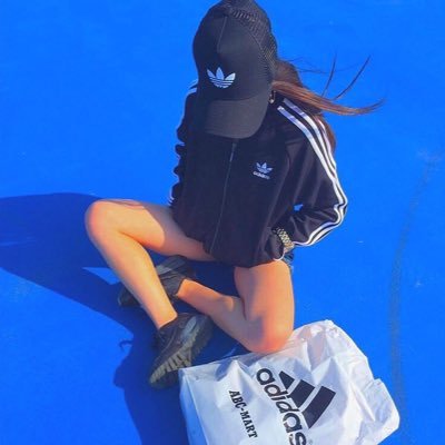 お洒落好き🖤💙 │ストリートファッション│NIKE, Champion, adidas, CONVERSE, THRASHER, VANS