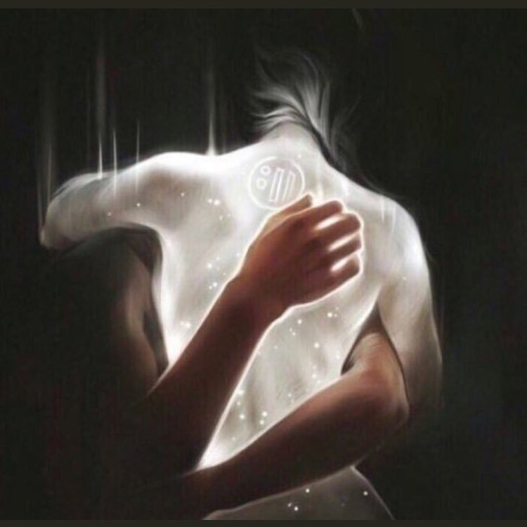 اخفاء مشاعرك عن من تحب ، موت على قيد الحياة.