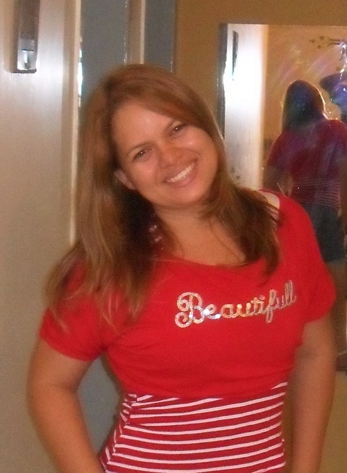 gardeniapaiva's profile picture. Cabeleireira casada mãe estudante de marketing amo o que faço e amo minha família como um todo,marido filho mãe irmãos avos tios primos cachorro.....