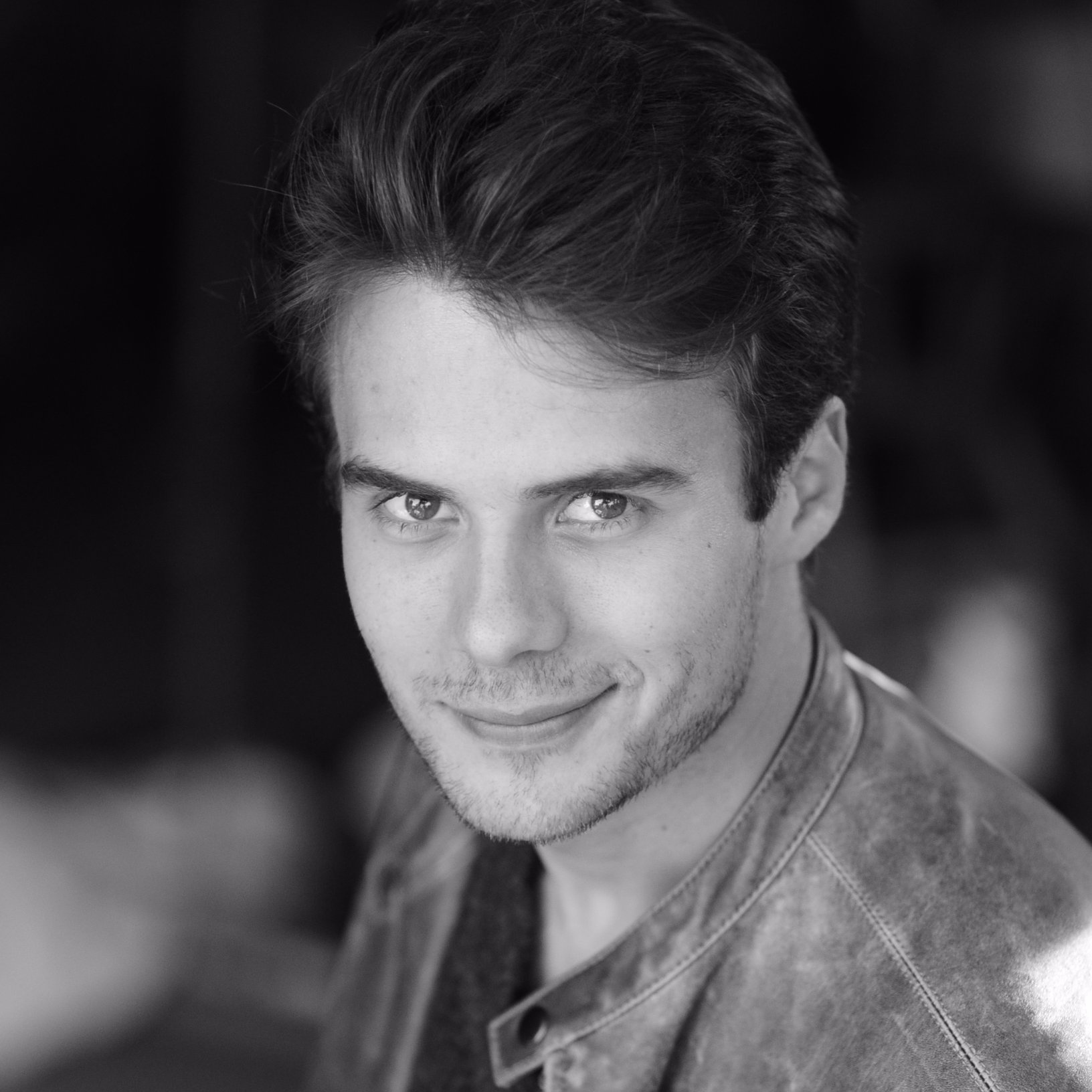 _Thorvald's profile picture. Roarin' boy and medical student