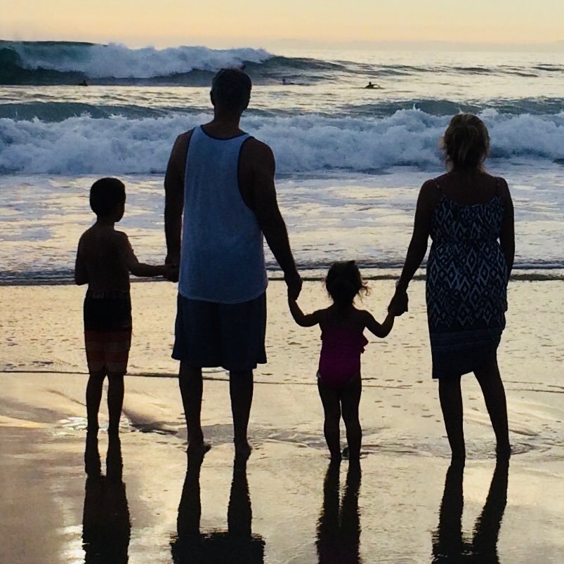 God Above All #AmericaFirst #PresidentTrump. Married Conservative Christian Patriot. PROUDLY FOLLOWED BY CHARLIE KIRK from 2018 & Lara Logan. Will FB #MAGA 🇺🇸