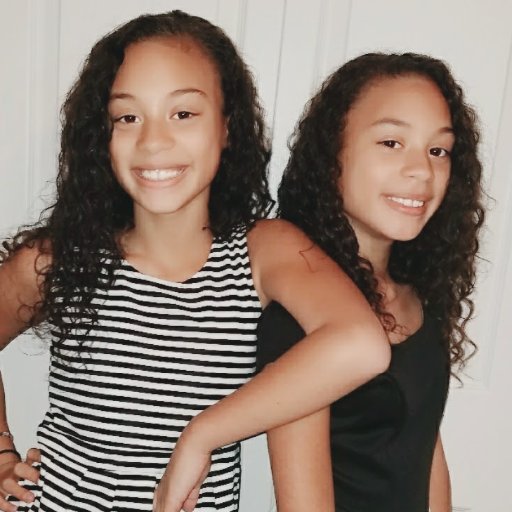 LiLi_and_LayLay's profile picture. Welcome to our Twitter page! 
❤Like
❤Share
❤Follow