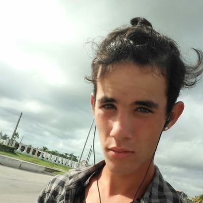 Compositor y promotor de redes sociales, cuenta oficial de Twitter, Instagram: @emmanuel_bartumeu25🙌🏻
