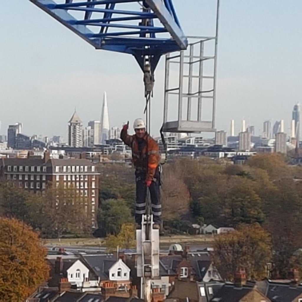 RandallJohn's profile picture. Love cranes 🏗