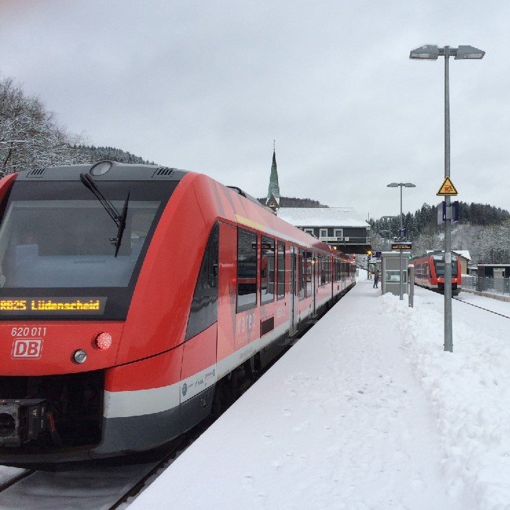 25 | Planer für die Verkehrswende | bin viel draußen auf vielfältige Weise unterwegs 🚈🚋🏃♂️🏊♀️🚲