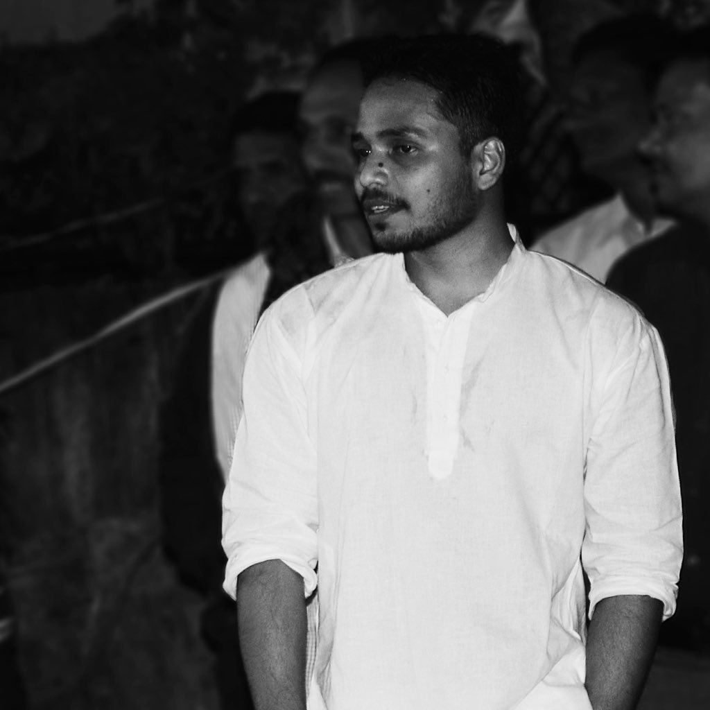 RoushanPrasad's profile picture. IT majdoor | Workoholic by the advent of Gareebi