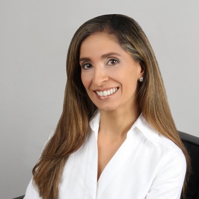 As a Breakthrough facilitator, I help my clients gain renewed energy and empowerment to rise and take decisive action toward their goals.