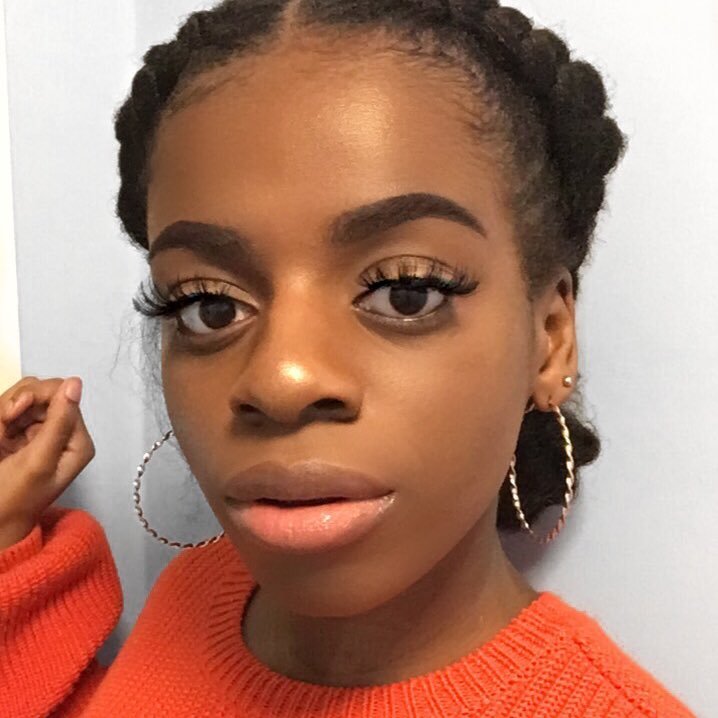 Journalism Graduate | Dancer | Instagram - BlossomMSomba
